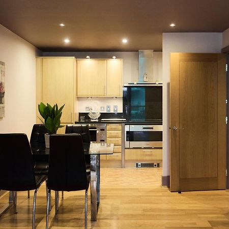 The Vauxhall Hideout - Comfy 2Bdr Flat With Balcony London Ngoại thất bức ảnh