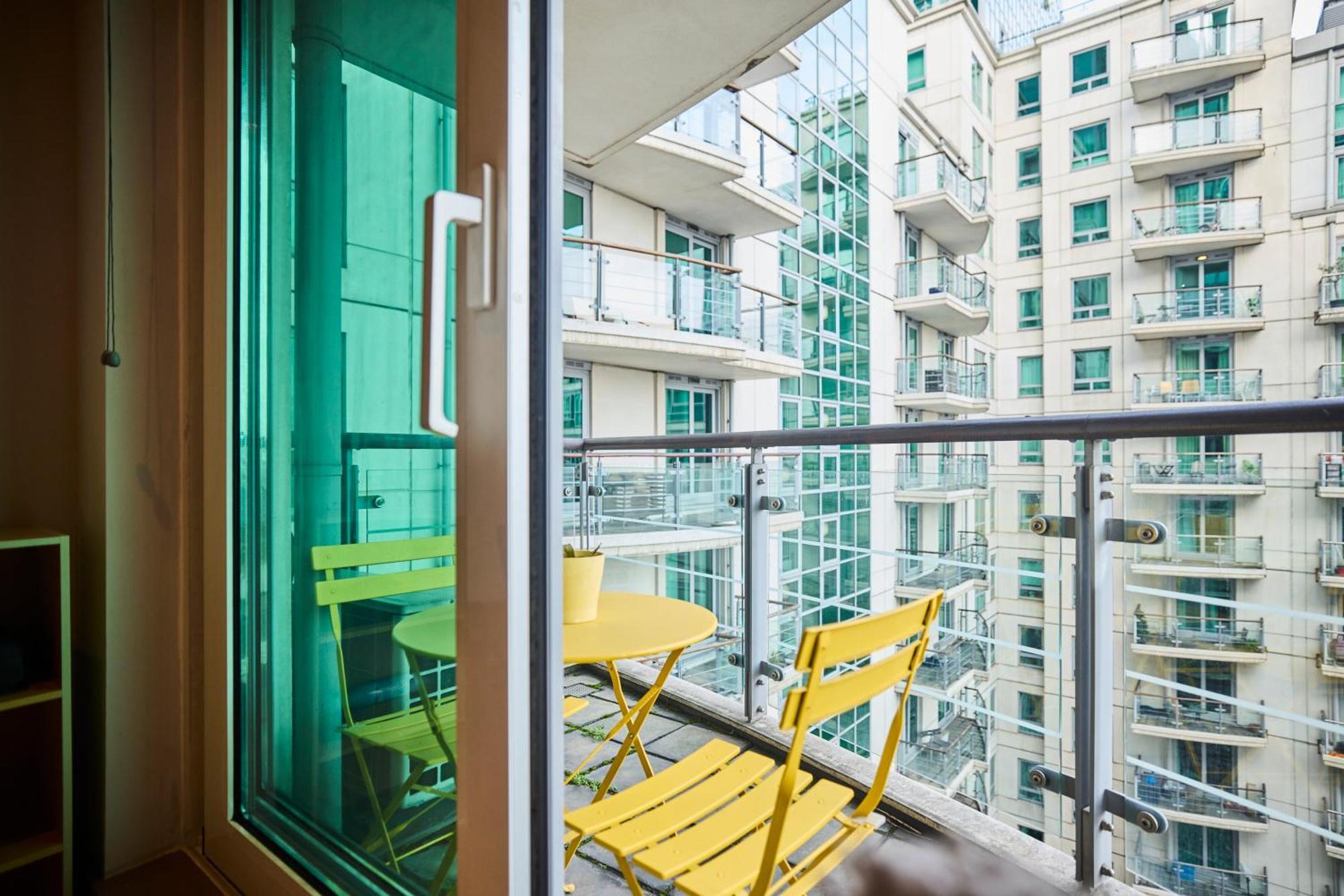 The Vauxhall Hideout - Comfy 2Bdr Flat With Balcony London Ngoại thất bức ảnh