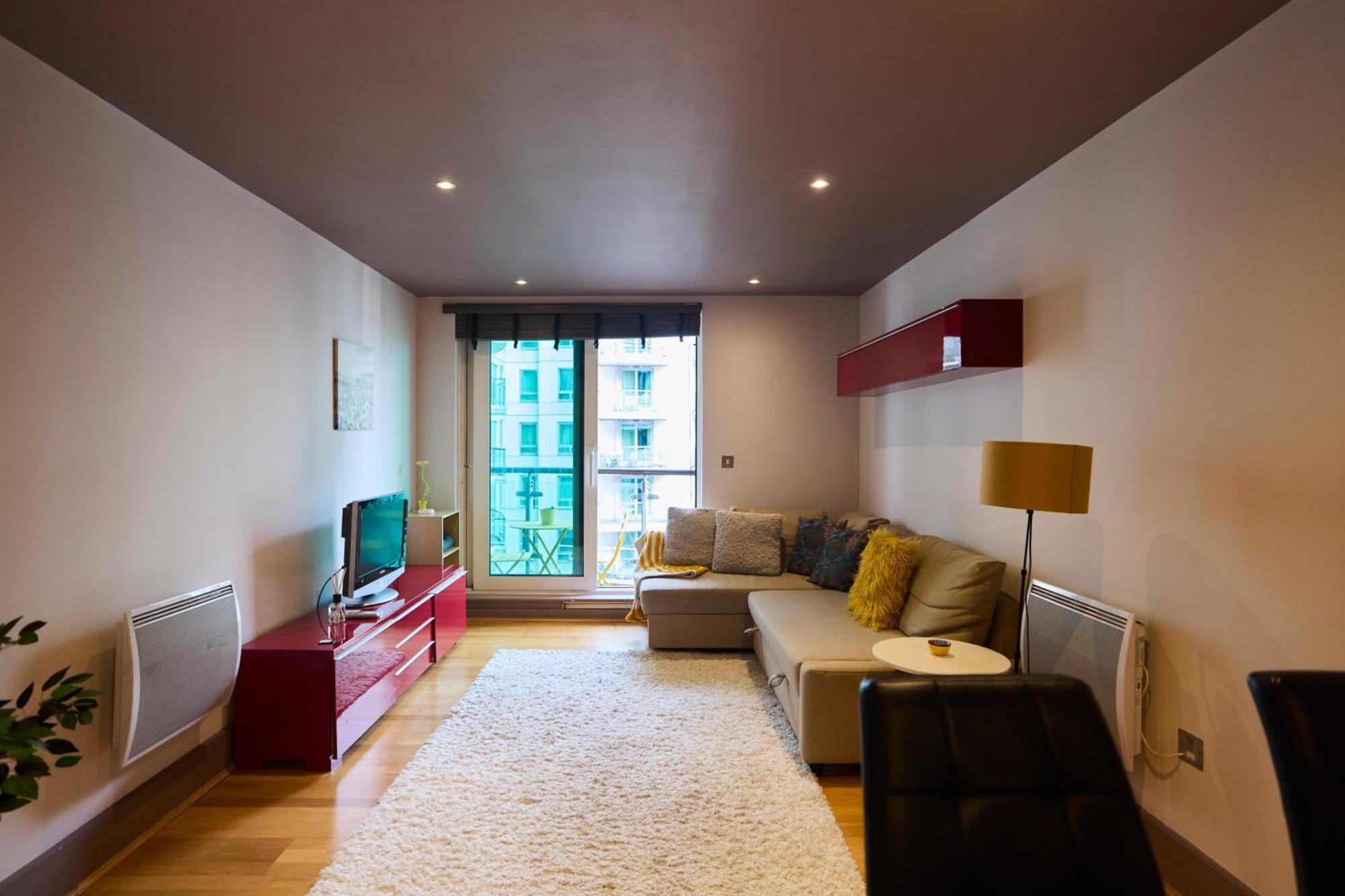The Vauxhall Hideout - Comfy 2Bdr Flat With Balcony London Ngoại thất bức ảnh