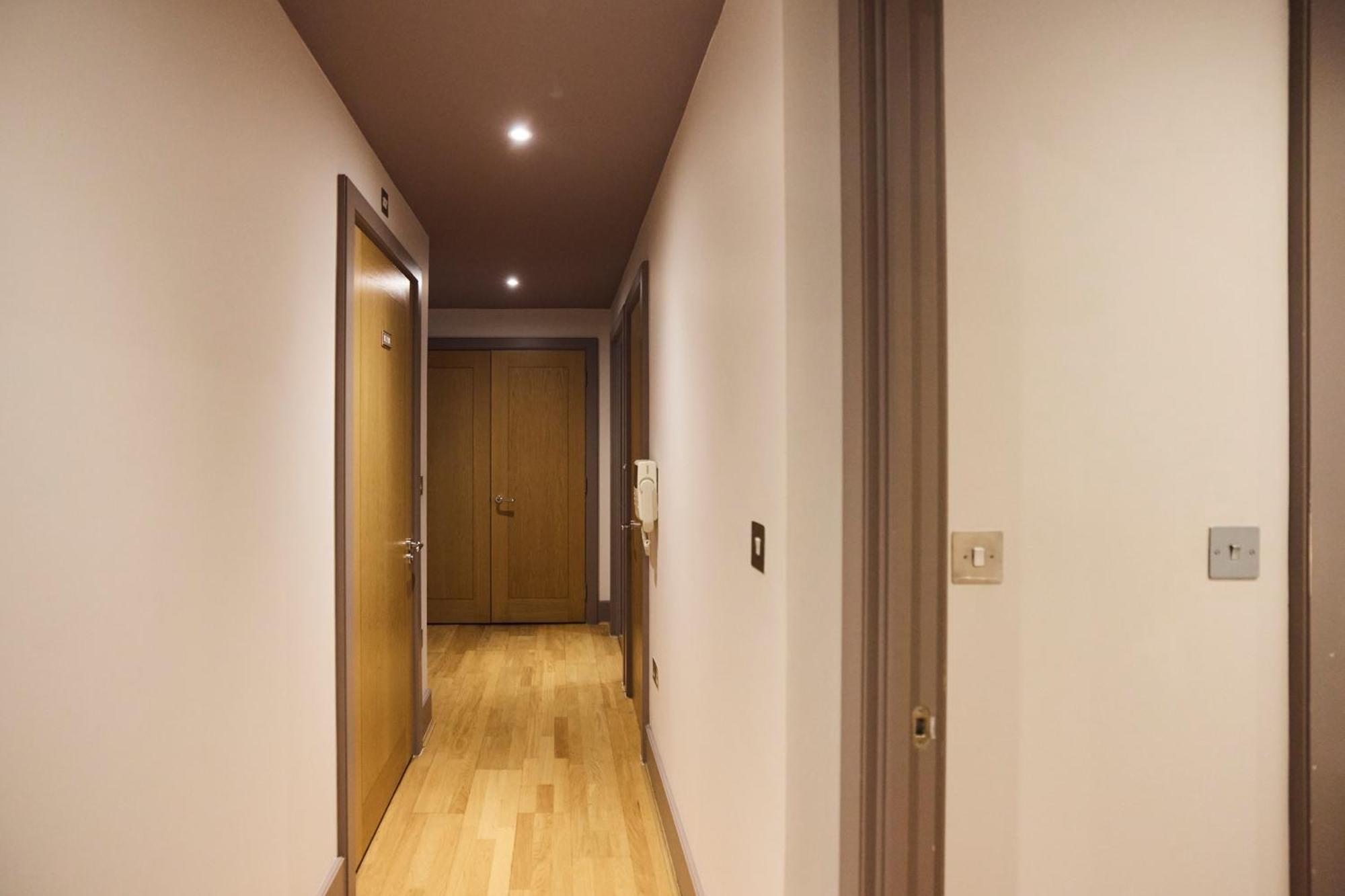 The Vauxhall Hideout - Comfy 2Bdr Flat With Balcony London Ngoại thất bức ảnh