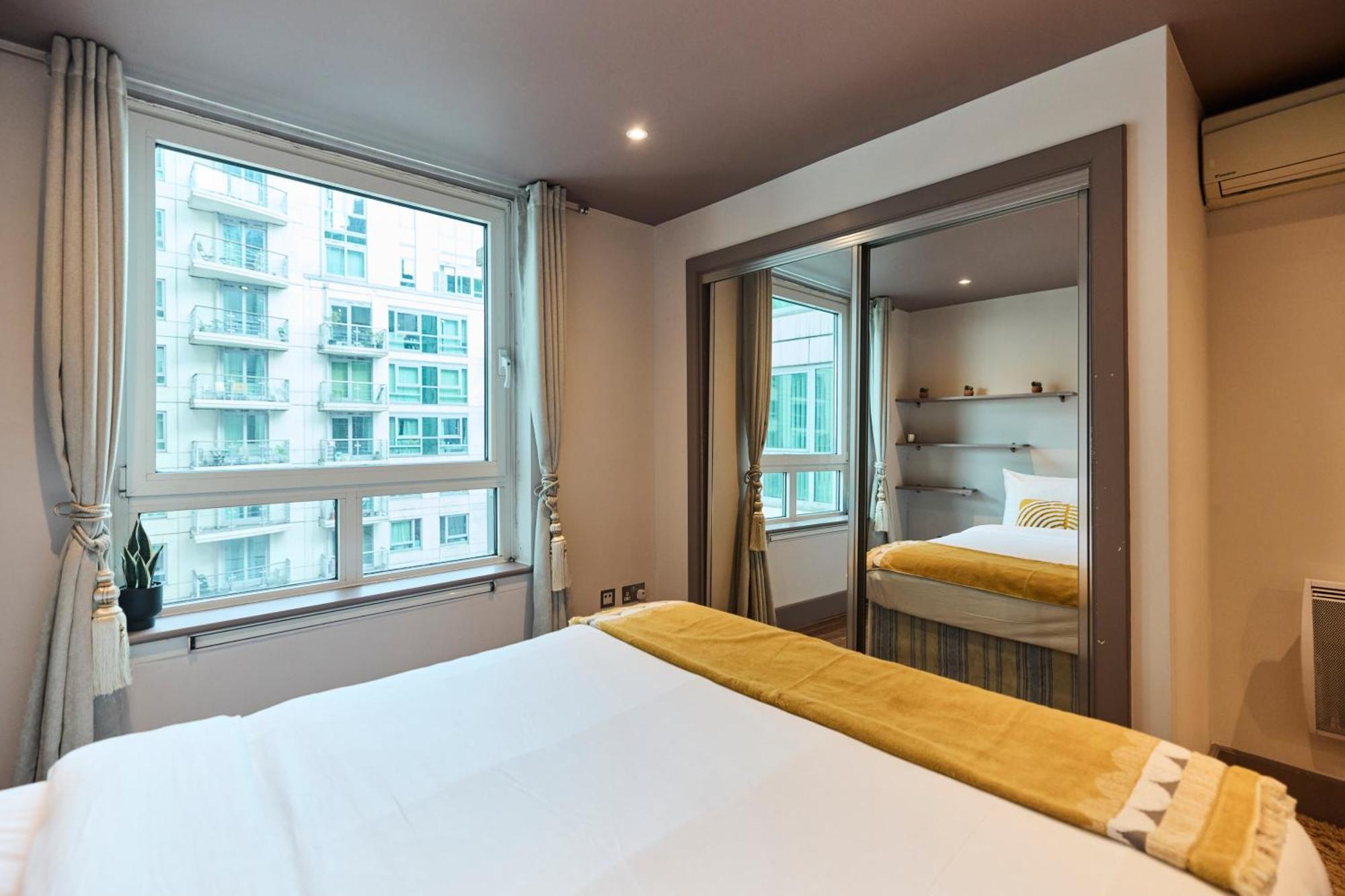 The Vauxhall Hideout - Comfy 2Bdr Flat With Balcony London Ngoại thất bức ảnh
